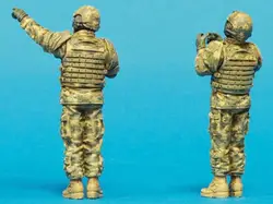 1/35  resin white model Armored Infantry Brigade Commander 2-man group needs to be hand-painted model