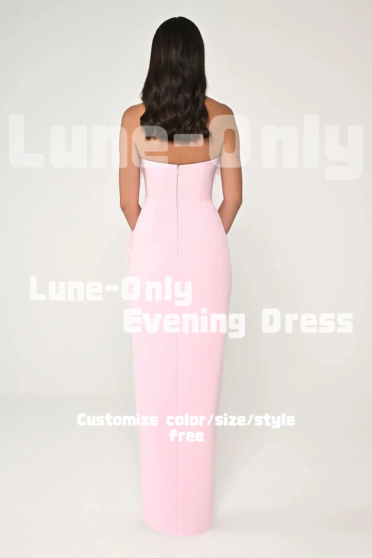 Abiti da sera da donna senza maniche con piume rosa personalizzati Abito da cerimonia elegante con spacco laterale lungo fino al pavimento
