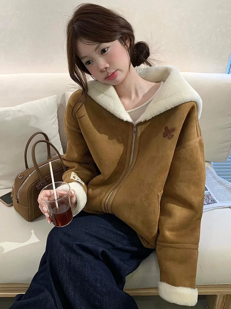 

Корейское замшевое жакетное женское зимнее свободное хлопковое пальто с мехом, интегрированное коричневое пальто, маленький размер, удобное для поездок на работу, S...