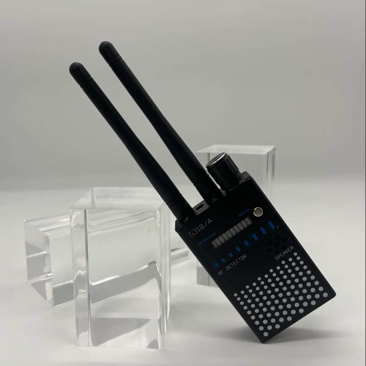 

Радиочастотный детектор с двойной антенной — найти скрытые камеры (2,4G/5,8G), GPS-трекеры, подслушивающие ошибки, 10-уровневый светодиодный индикатор, портативный металл
