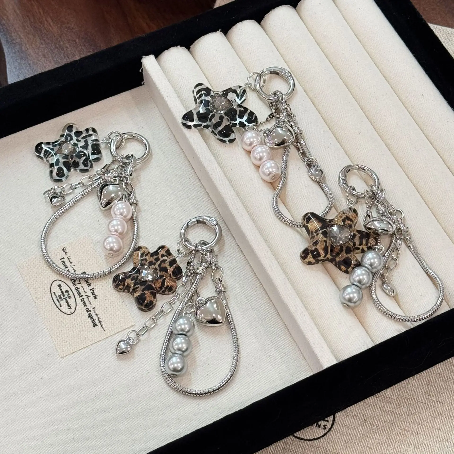 Leopard Print Star Bear Keychain Silver Color Beaded Heart Rope Pendant Keyring for Women Girl Purse Backpack Daily Decoration