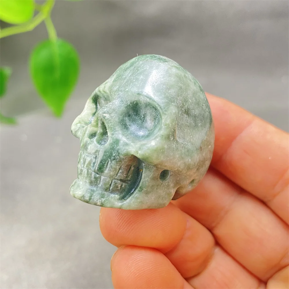 

Natural Crystal Skull Carving Halloween Themed Jewelry Creative Home Decor Desktop Ornament Unique Gift Idea