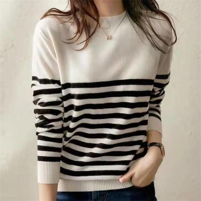 Striped Knitted Sweater Women\'s Round Neck Long Sleeve Loose Temperament Bottoming Korean Fashion Pullover Autumn Winter Sweater