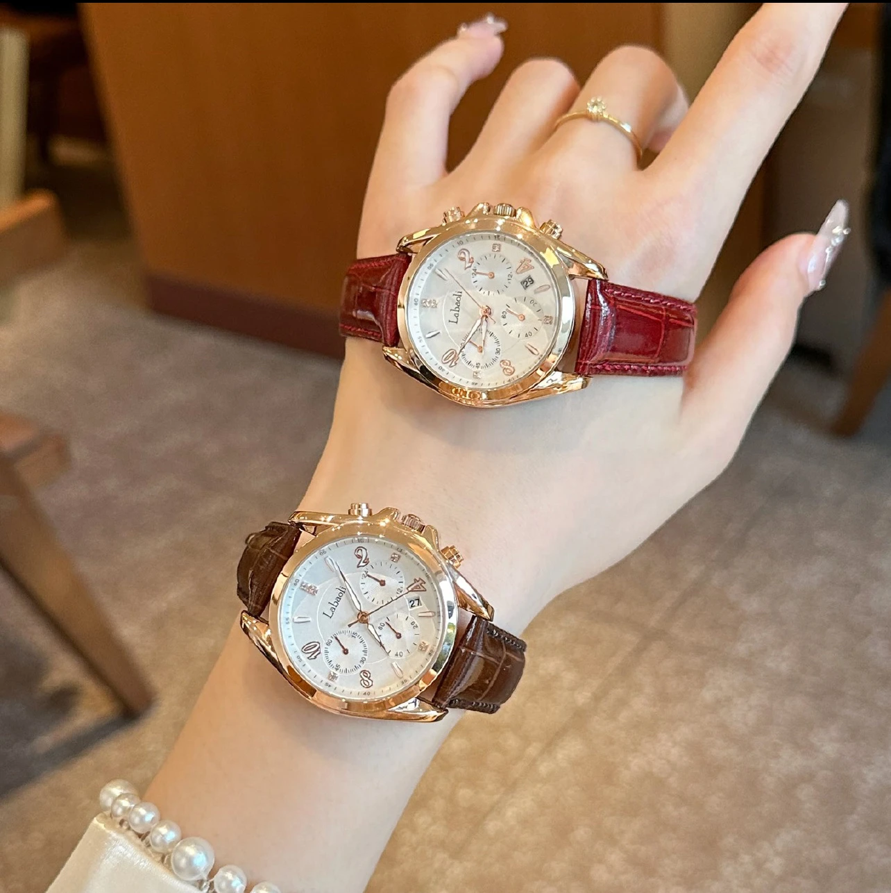Exquisite ladies' watches, stylish women's watch straps, calendar quartz watches, gifts for women, ladies' accessories