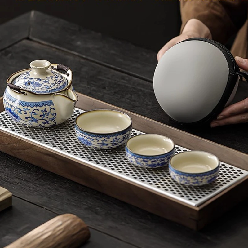 Juego de té de viaje con horno Ru amarillo de soja, juego pequeño, una olla y tres tazas, rama entrelazada azul y blanca, tetera y taza de mano de loto