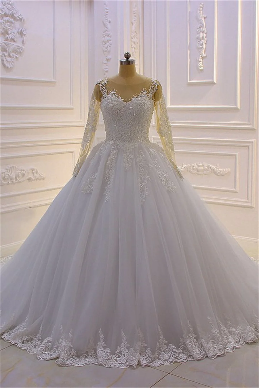 2024 Bateau Neck Long Sleeves Lace A-Line Wedding Dress With Pearl Tulle Appliques Luxury Back Button Sweep Train Bridal Gowns