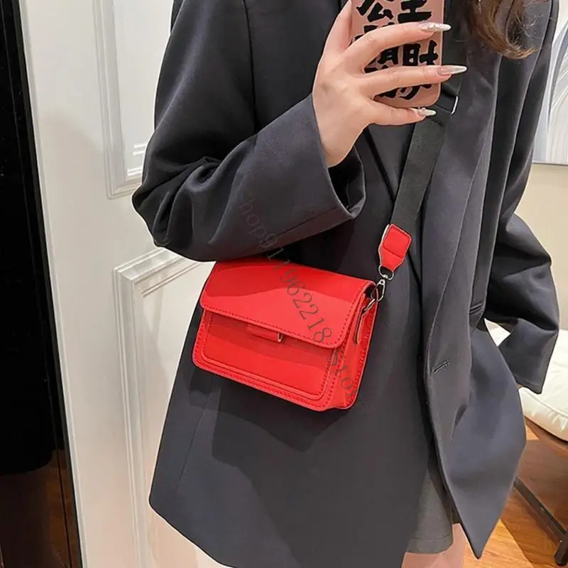Modern Korean Small Shoulder Bag Functional PU Leather Crossbody Bags With Adjustable Strap for Various Occasion 066F