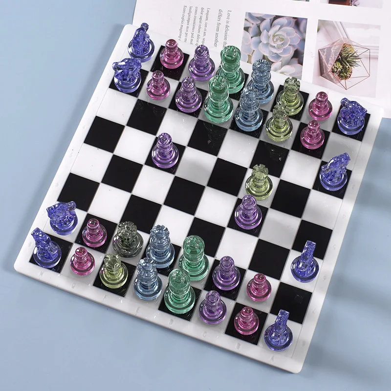 DIY Chess Board Crystal Epoxy Resin Mold Queen King 6 Roles Three-Dimensional Chess Piece Silicone Mold