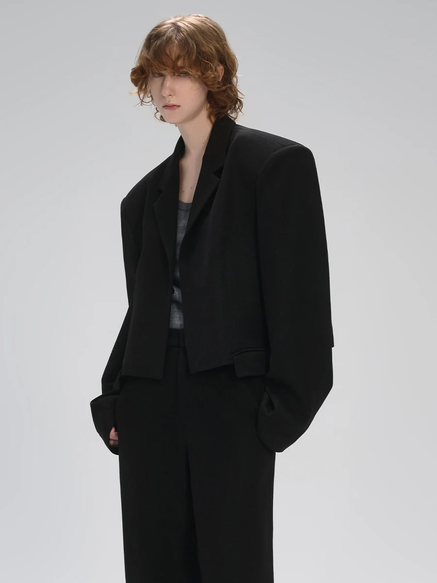 

Mauroicardi Spring Autumn Short Flowy Black Blazers for Men Peaked Lapel Shoulder Pads Loose Casual Luxury Designer Clothes 2025