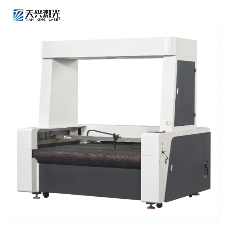 Niet-geweven stof snijmachine voor monsterstof, pluche, rubber, hout, MDF, professionele CNC lasergraveermachine met perforator