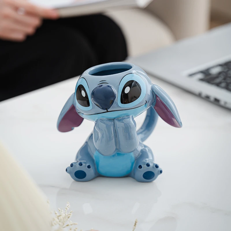 

Керамическая кружка Disney Lilo & Stitch, стереоскопическая чашка для воды, стежка, домашний офис, чашка для молока, кофе, мультяшная ваза, орнамент, друзья, рождественский подарок
