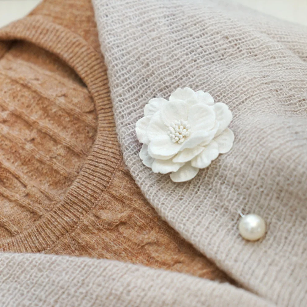 

3Pcs Pearl Breastpins Design Fashion Brooch Casual Clothes Decoration Durable Chic Clothes Pins Attractive Gift