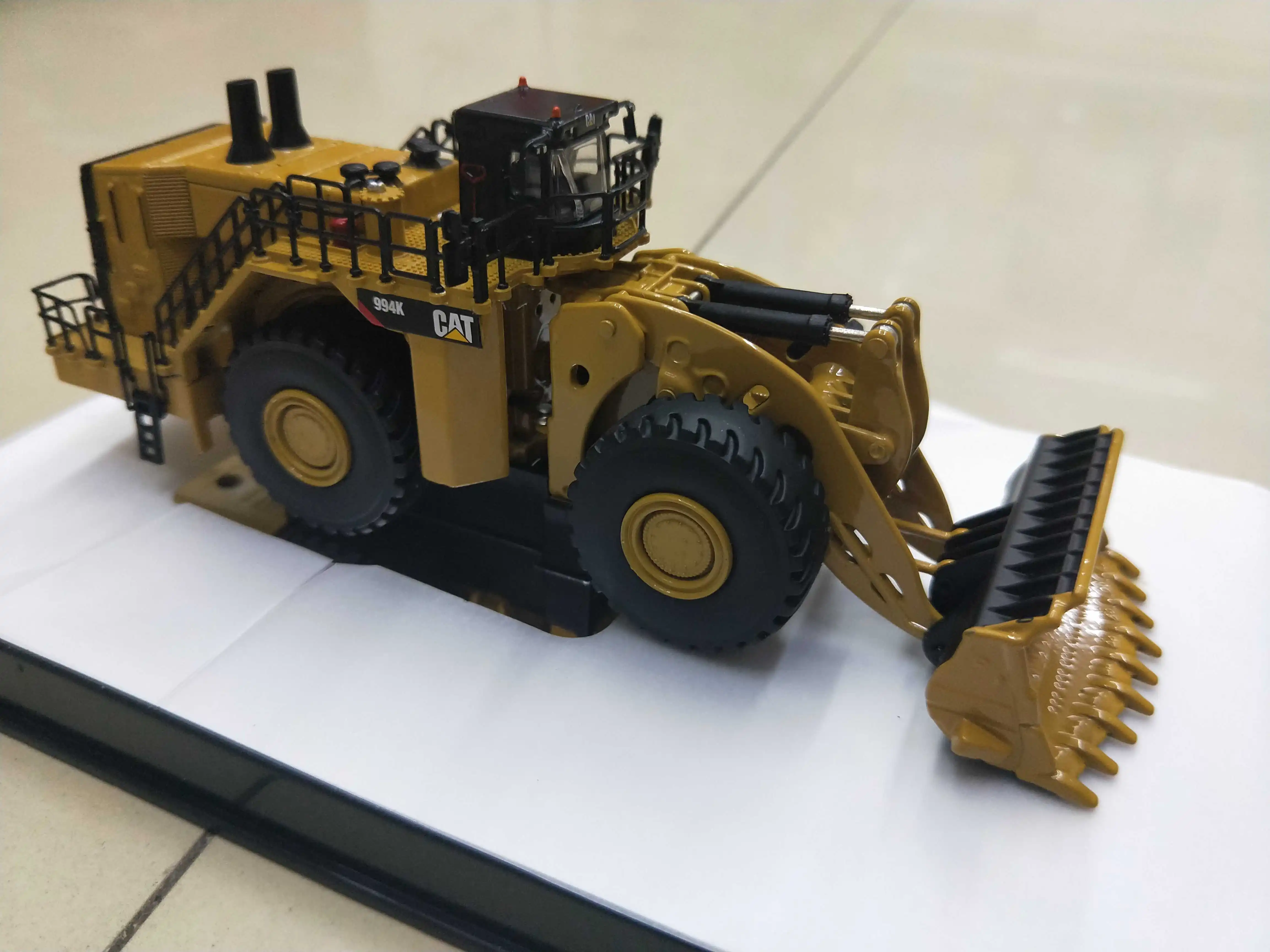 DM 1:125 Cat Cate~rpilla 994K Loader Alloy Vehicle Forklift Model 85535 Gifts Souvenir Toys