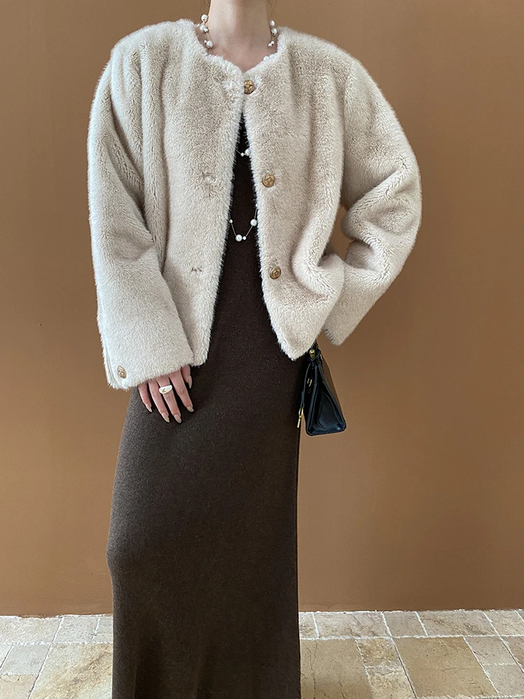 [EAM] Beige Big Size Warm  Short Faux Fur Jacket New O-neck Long Sleeve Women Coat Fashion Tide Autumn Winter 2024 1DH7876