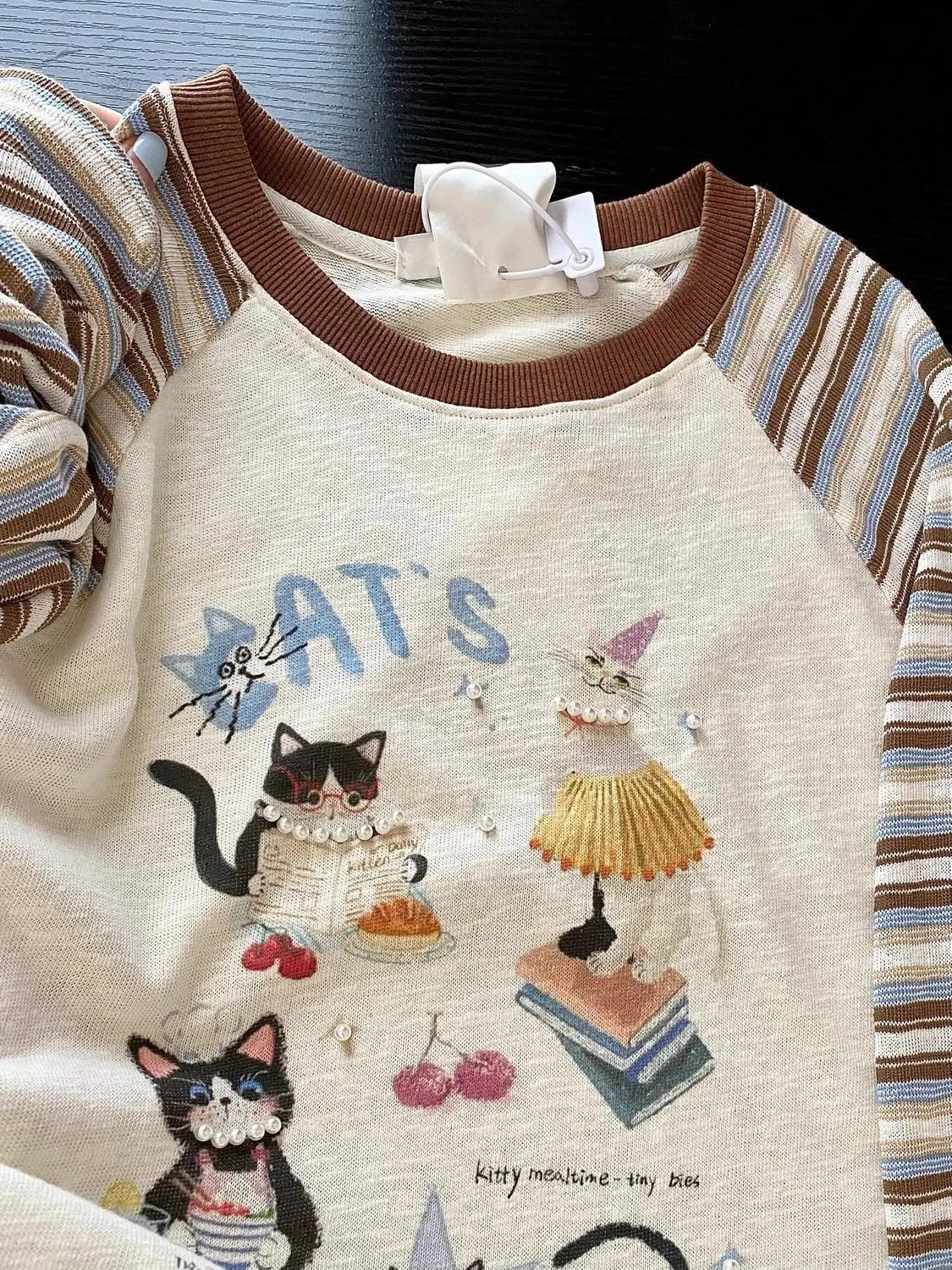 

Милая винтажная футболка в полоску с круглым вырезом и коротким рукавом, осенний универсальный топ для девочек, удобный, стандартного кроя, свободный крой.