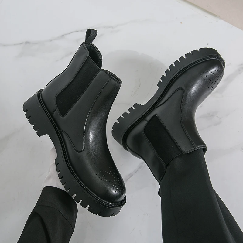 Botas de otoño e invierno para hombre, estilo de diseñador de lujo, ocio y moda, fiesta, zapatos de suela gruesa a la moda para exteriores, 38-46, nuevo