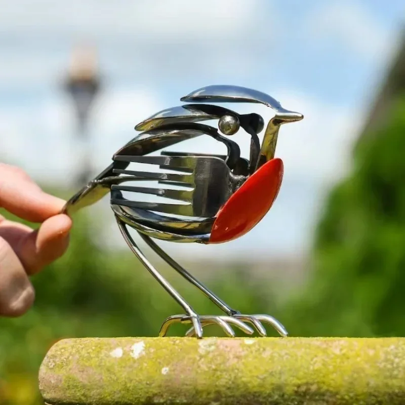Robin Metal Art Sculpture Upcycled Fork Spoon Bird Figurine Creative Rustic Home Decor Ornament For Patio & Tabletop
