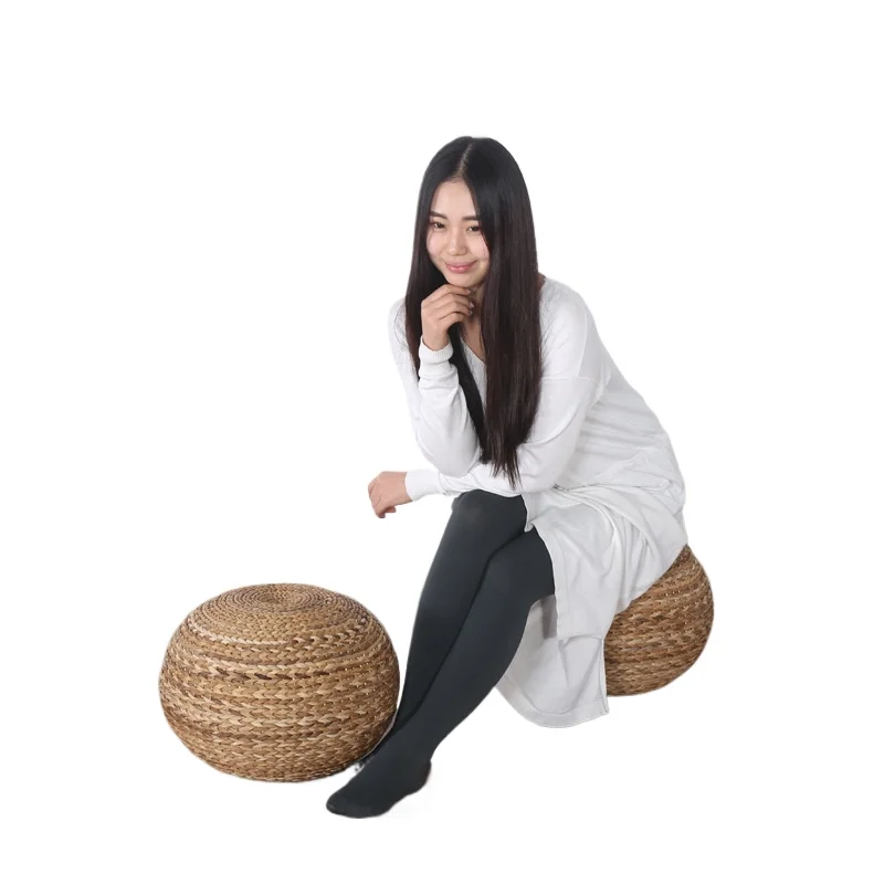 Woven Grass Round Stool for Tatami Floor Seating Low Height Footstool for Living Room Hotel Entryway Shoe Changing Bench Kids