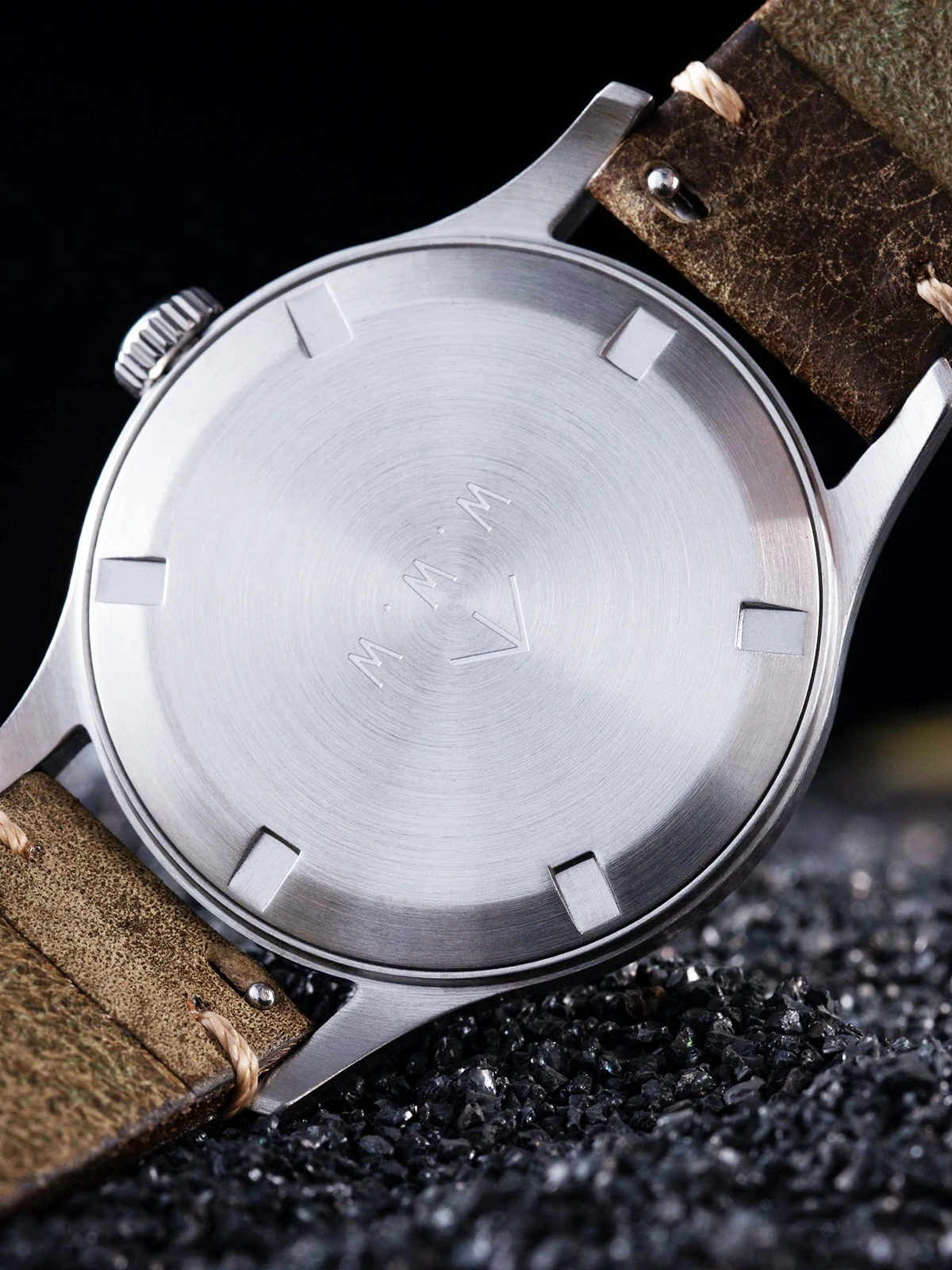 Hruodland F032 Men's Retro Military Quartz Watch VD78 Stainless