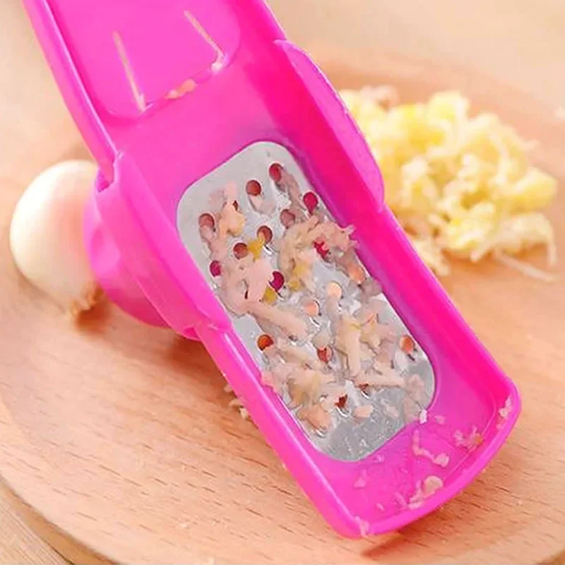 Grinder, crusher, manual chopper, chopping tool, household masher, kitchen ginger