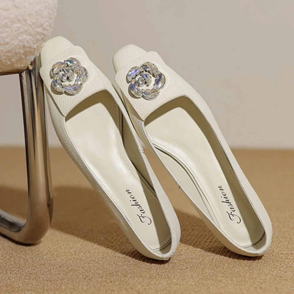 

2025 Women Flat Shoes Fashionable and Versatile Square Toe French Mary Jane Shoes Women New Summer Soft Soled Beanie Shoes