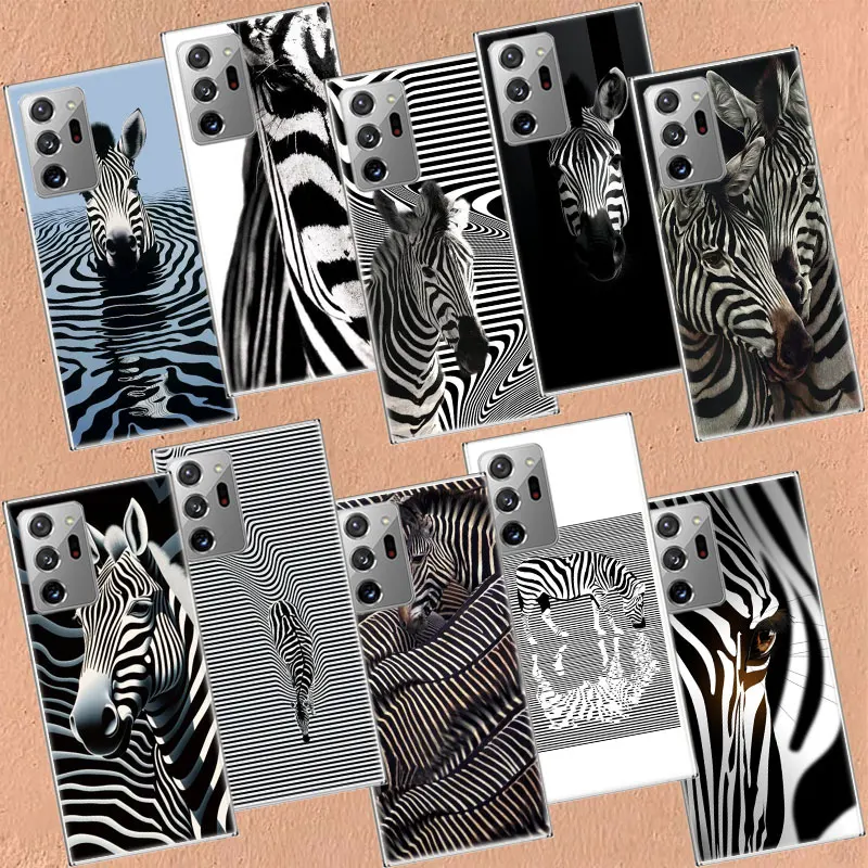 Funda de teléfono blanca y negra de cebra para Samsung A16 A26 A36 A56 Galaxy A04S A14 A24 A34 A54 A20E A40 A50 A70 A31 A41 A51 A71 A30 A1