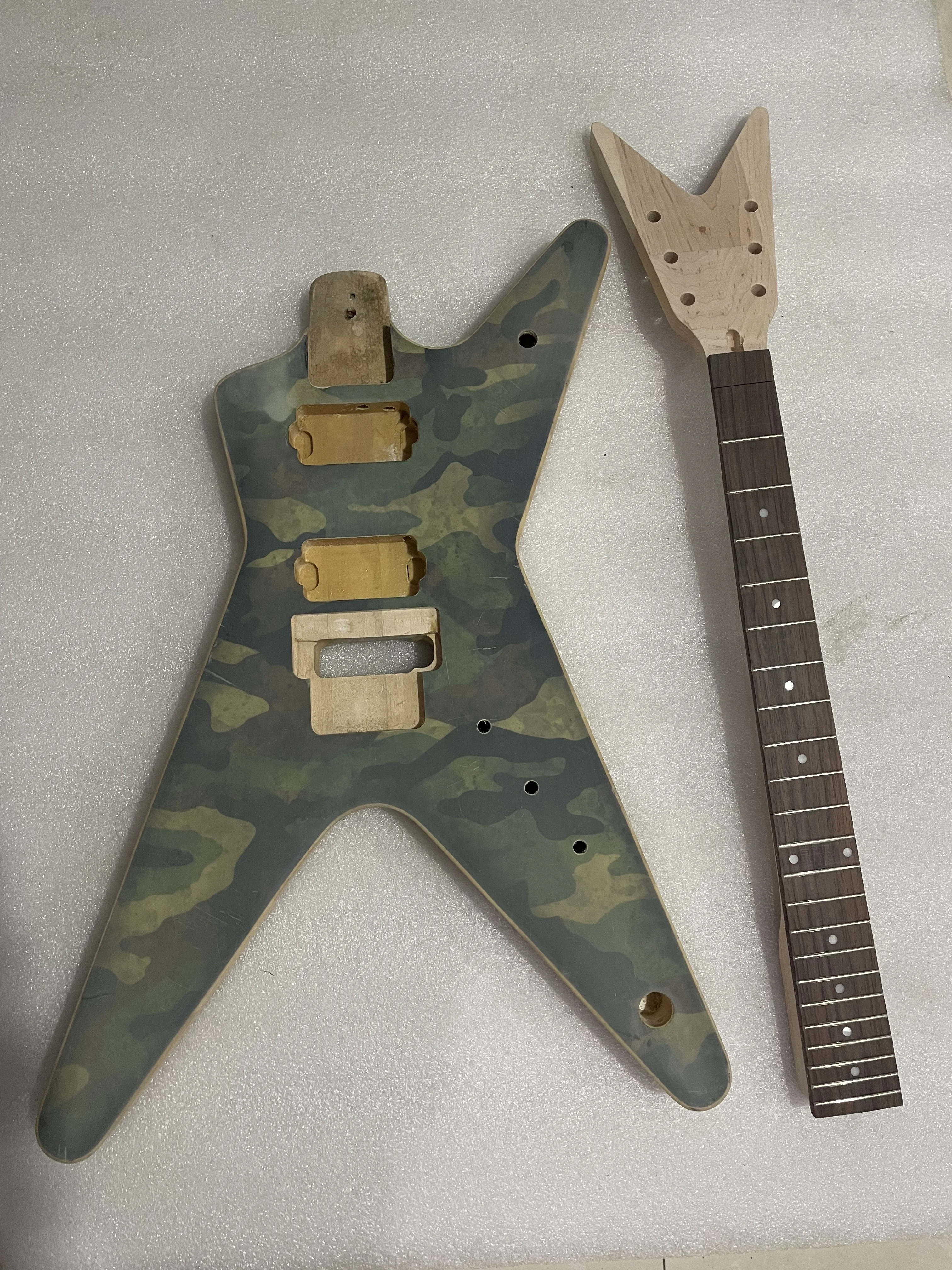 A Set Stock Defective Special Shape Solid Basswood camouflage Floyd Rose Electric Guitar Kit Body&Neck Maple 3L3R Neck DIY Part