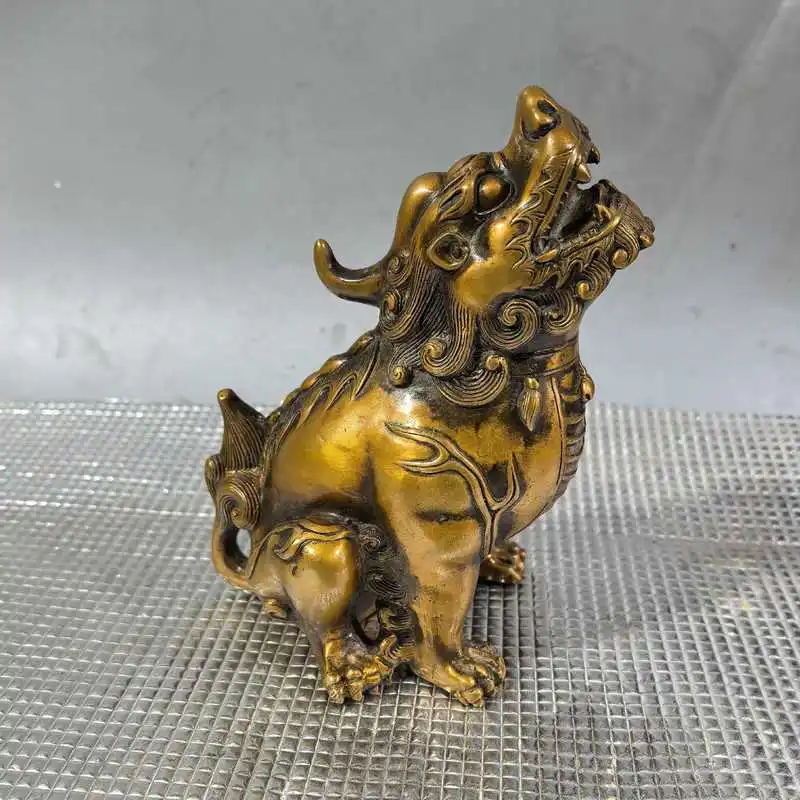 Pure unicorn Pixiu, a copper craft ornament roars upward, a auspicious beast that protects the home