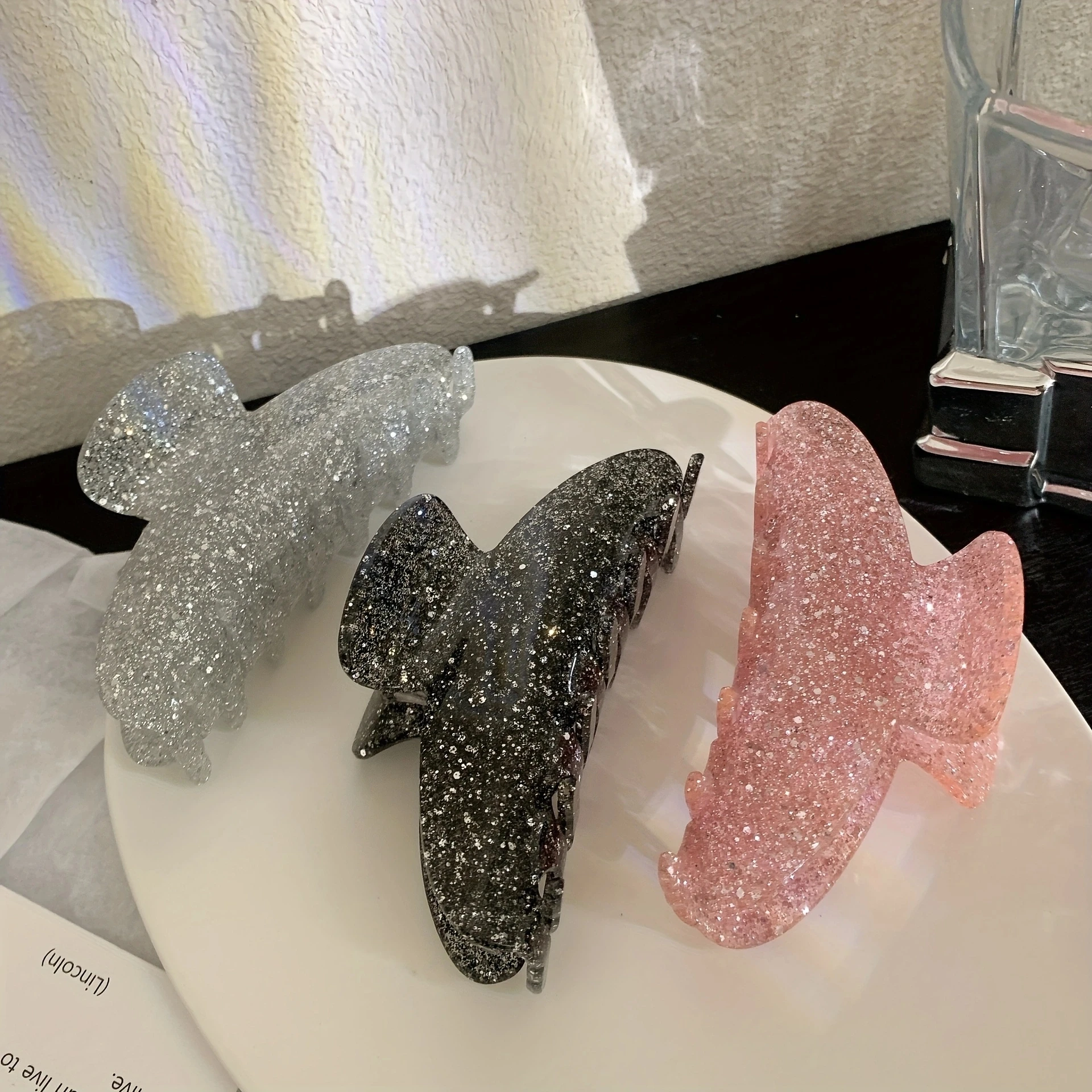 1pc Glitter Hair Claw Clips Fashionable Shark Clip Large Size Geometric Hair Clip Elegant Women Hair Accessories