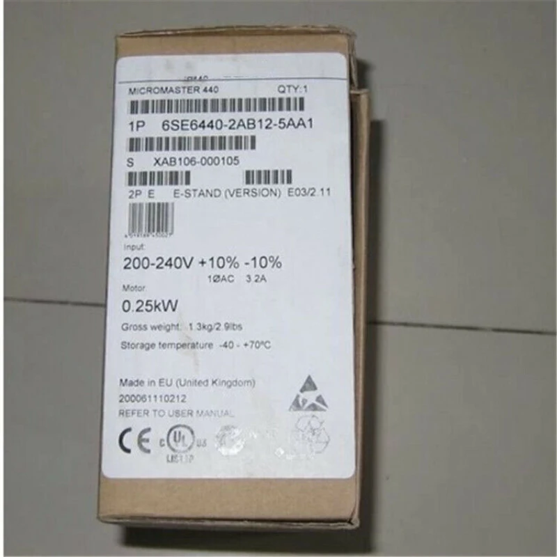 New 6SE6440-2AB12-5AA1 MICROMASTER 440 200-240V+10/-10% 1AC 47-63Hz 6SE6 440-2AB12-5AA1