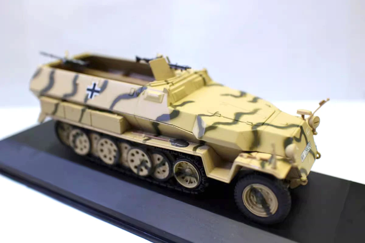 1/43 German half track sd.kfz.251 special armored vehicle model 1943  Alloy finished product collection model