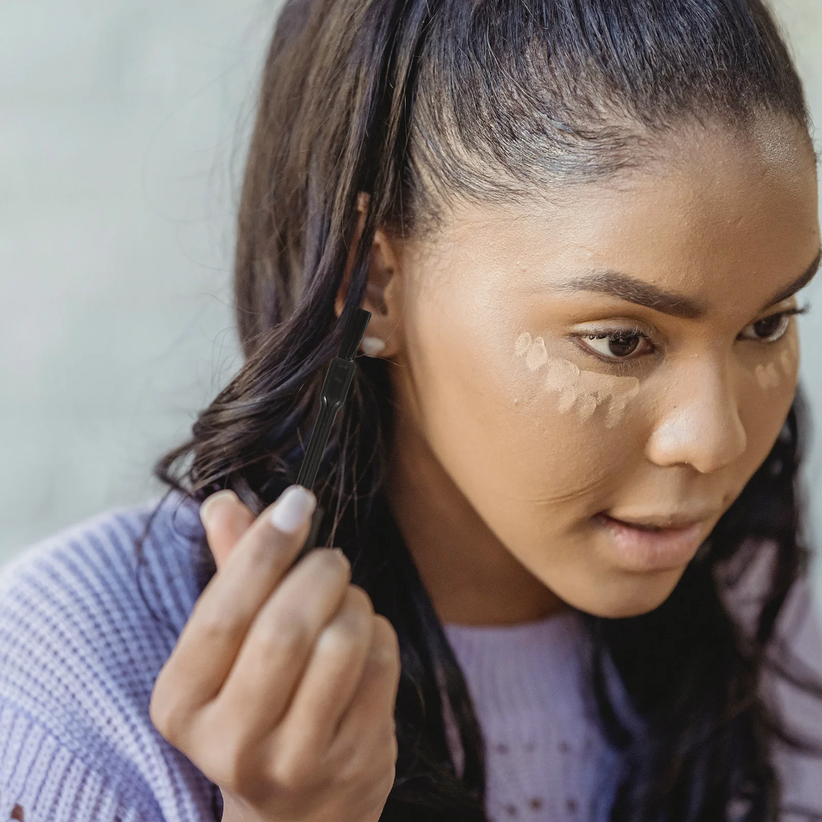 

100pcs Disposable Lip Brush Plastic Lip Gloss Applicator Tools Portable Makeup Lipstick Wands Beauty Makeup Accessories