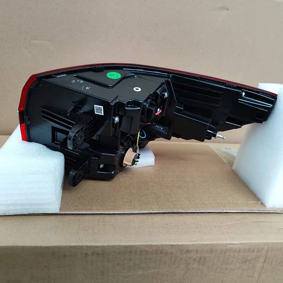 Original Genuine Quality ROEWE Tail Lights Assembly With OEM NO 10238678