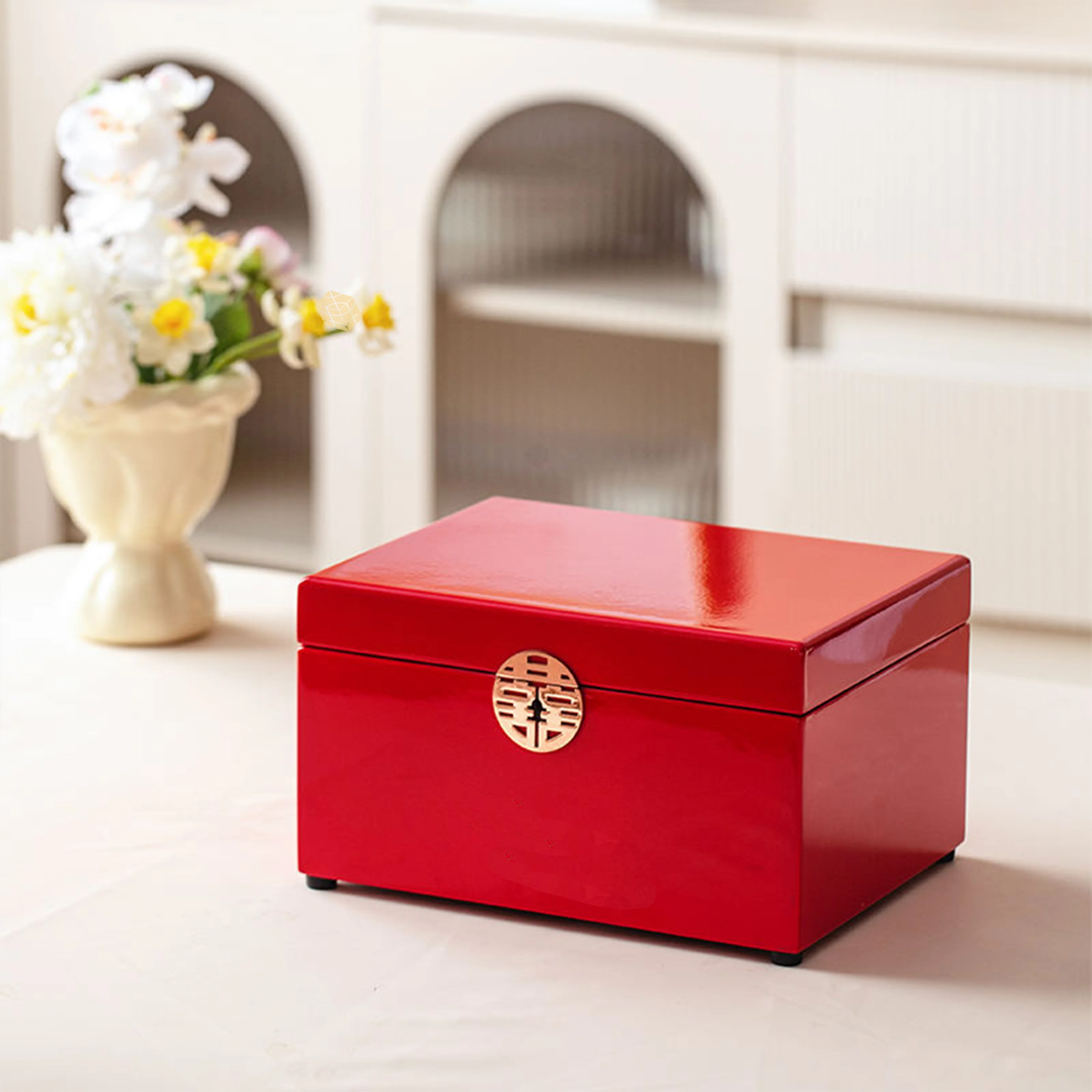China Manufacturer Custom Wedding Jewelry Box 2025 New Large Capacity High-end Gold Square Wood Engraving Microfiber Cloth