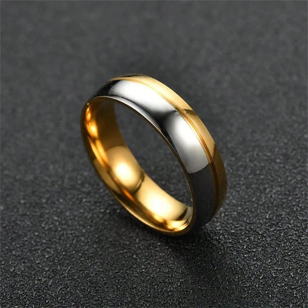 Fashion Stainless Steel Couple Rings For Men Women with Rhinestones Zirconia Rings Wedding Party Jewelry Valentines Day Gifts