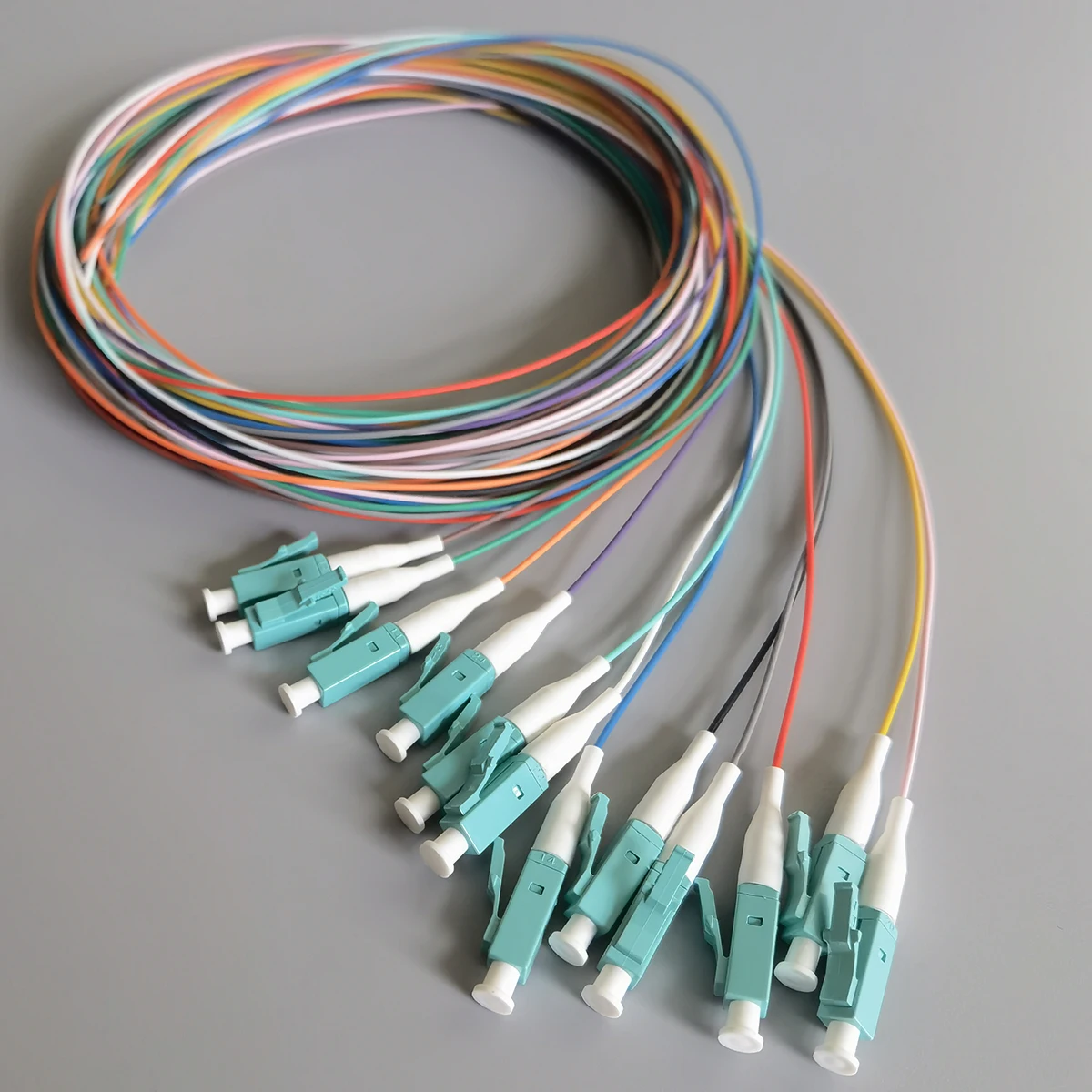 LC/UPC Fiber Connector Pigtail 12 Colors OM3 0.9mm 1M/2M Indoor FTTR Multi-Mode Patchcord Tail Fiber Optic Pigtail