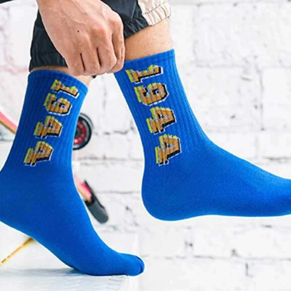 4 Pairs Fashionable Men\'s And Women\'s Mid Length Socks With Harajuku Creative Sports Street Hip-hop Skateboard Basketball Socks