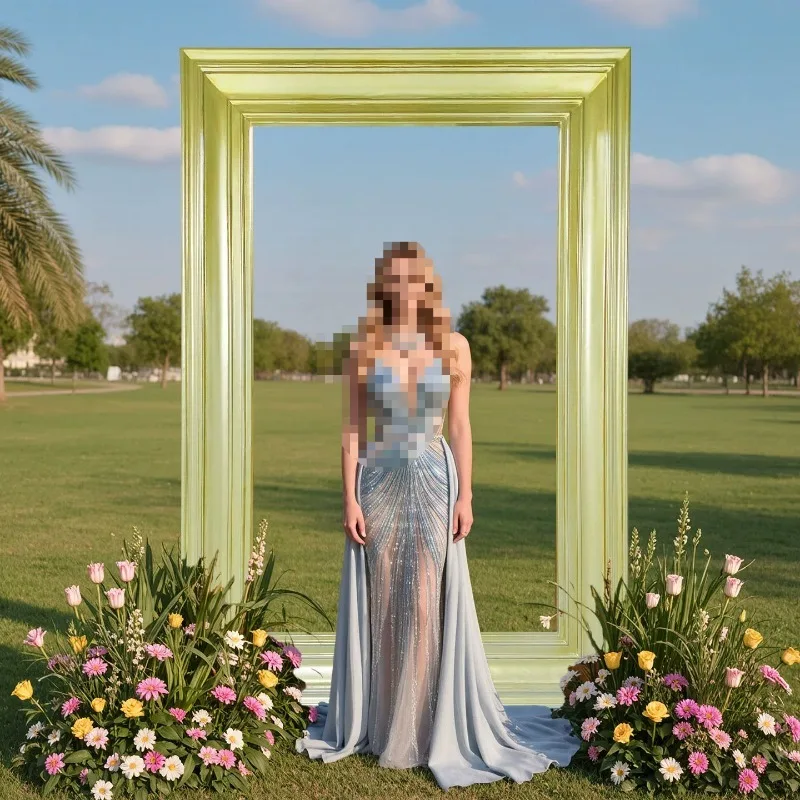 Customized Creative Large Frame Simple Style Wedding Clock in The Set Studio Exterior Decoration Picture Frame