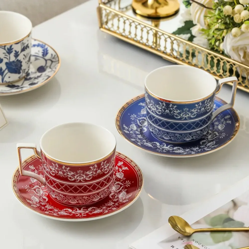 250ML European Ceramic Coffee Cup Saucer Light Luxury Floral Mug Afternoon Tea Flower Tea Coffee Cup Breakfast Mug Wedding Gift