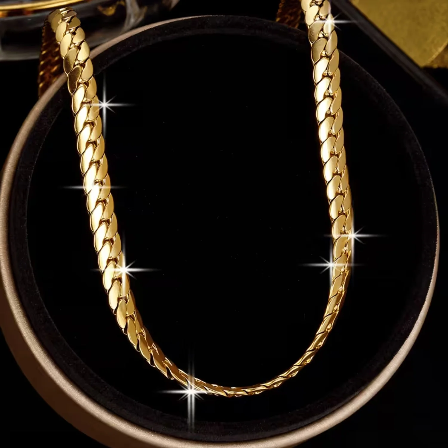 Trendy Hip-Hop Cuban Chain Necklace for Men and Women, Stainless Steel, Fade-Resistant Street Style Accessory for Everyday Wear view 3