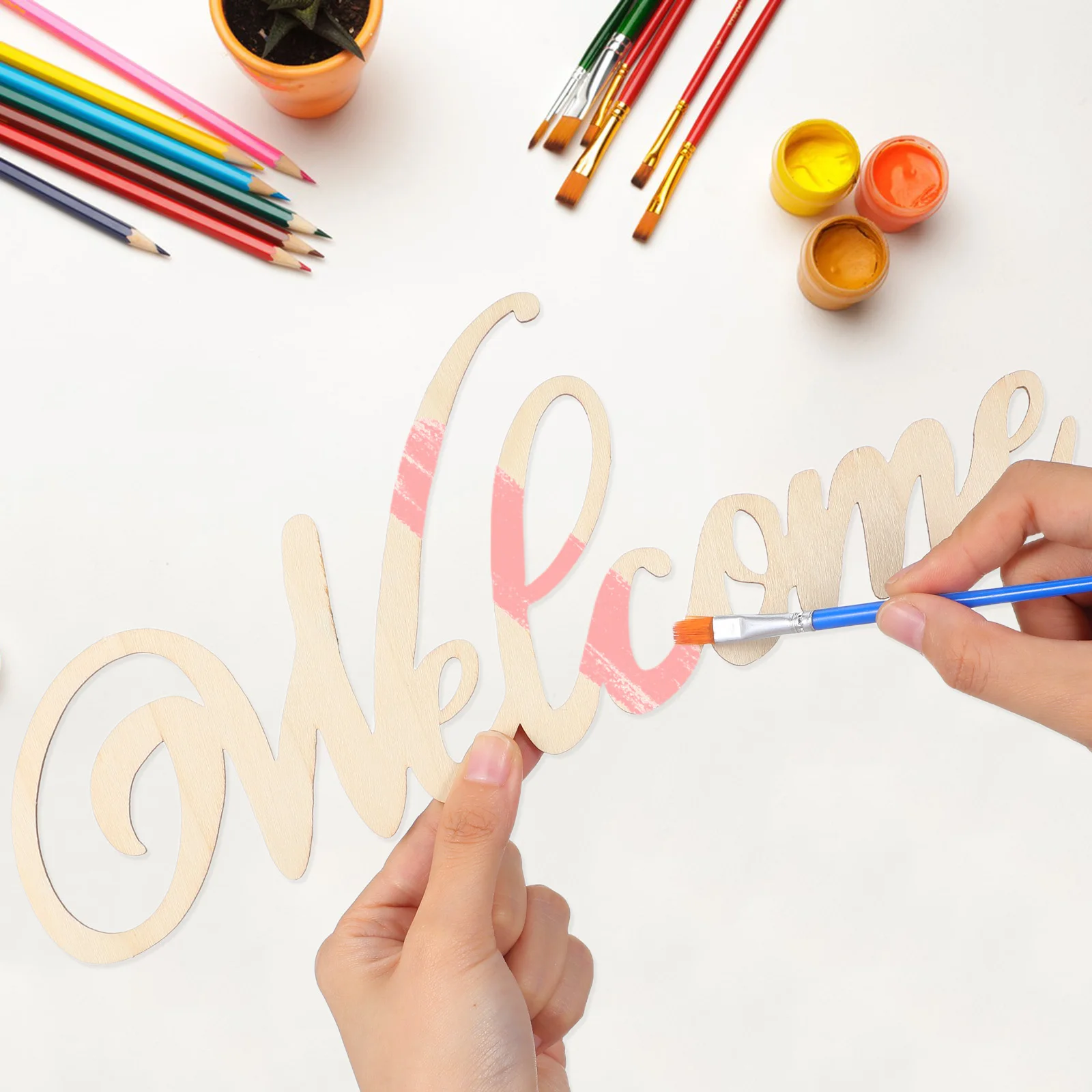 

20Pcs Hollow Welcome Sign Wooden Pendant Decorative Door Ornament Porch Hanging Sign for Home Garden Restaurant Wedding Shop