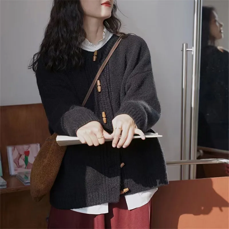 Casual O-Neck Sweater Cardigan Women Solid Coat Fashion Real Horn Button Ladies Knitted Cardigan Long Sleeves Top Autumn Winter