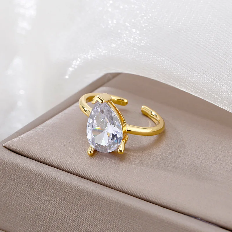 New Product! New Exquisite Comet Shaped Retro Minimalist Zircon Ring with Water Droplet Ring