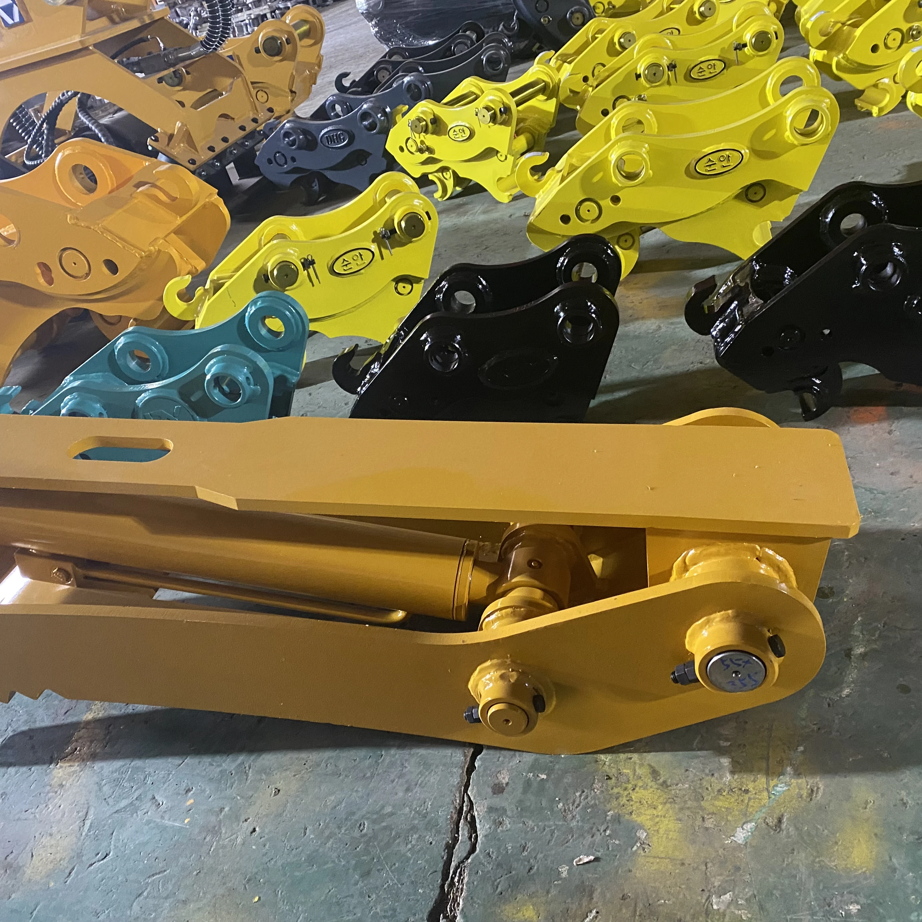 DHG-02 2024 Bucket Thumbs 4-9t Backhoe Excavator Hydraulic Thumb