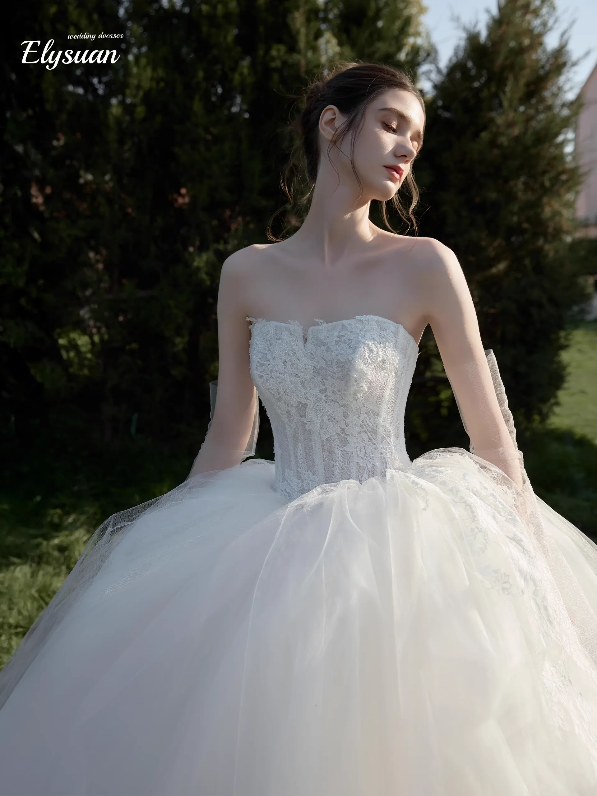 Customized New  Sweetheart Neck Lace Up Back Sleeveless Simple Ball Gown Wedding Dresses Robe