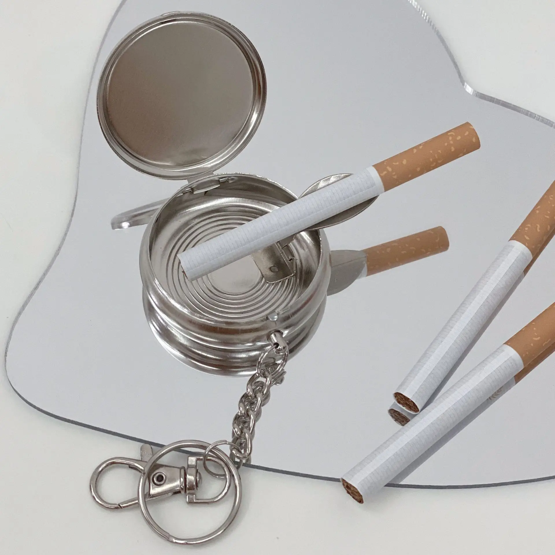 100pcs New Portable Pocket Stainless Steel Round Cigarette Ashtray Key Chain With Keychain Ring