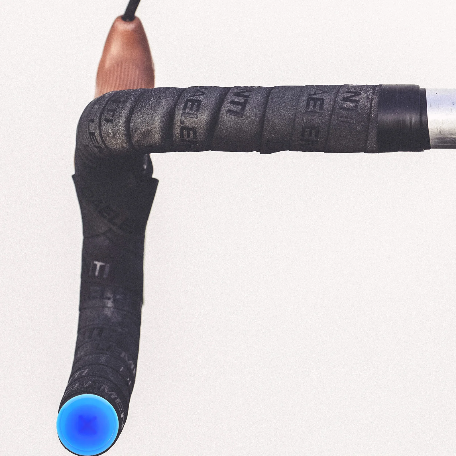 

10Pcs Handlebar End Plugs Plastic Lightweight Bar Caps Protective Handle Grip End Stoppers for Mountain Road Bikes