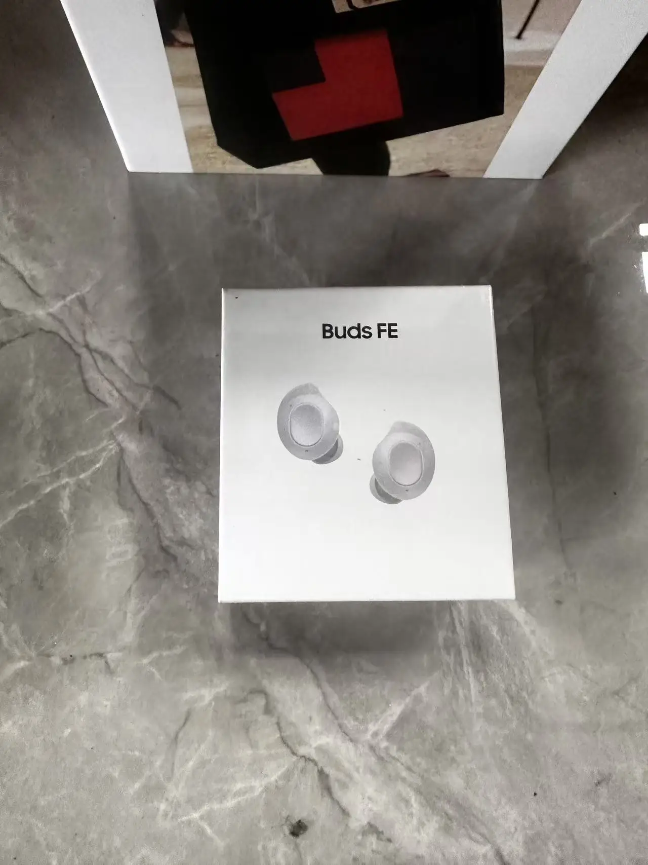 2025 Nuevos auriculares Bluetooth R400 TWS True Wireless Buds FE auriculares Bluetooth interruptor Hall carga inalámbrica