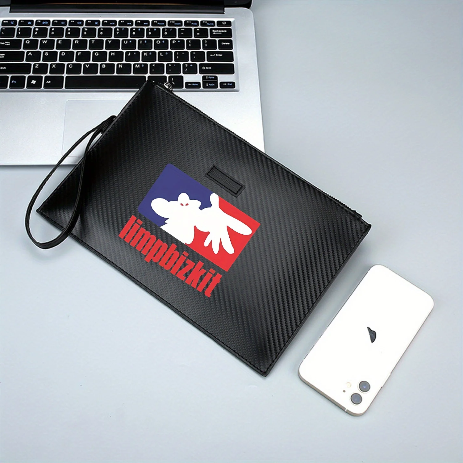 شكل يد ورأس أبيض باللونين الأحمر والأزرق حقيبة يد رجالية أنيقة مطبوعة من البولي يوريثان عصرية وعملية للحمل اليومي