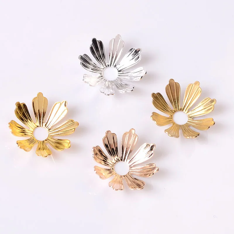 Copper flower eight-leaf petals three-dimensional flower with medium hole DIY flower heart ancient style hairpin hairpin bright